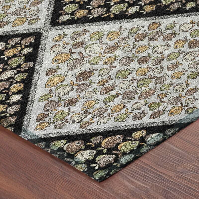 Machine Washable Indoor/ Outdoor Diamond Fish Chantille Rug