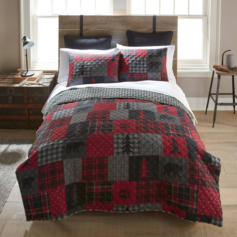 Donna Sharp Red Forest Quilt Collection