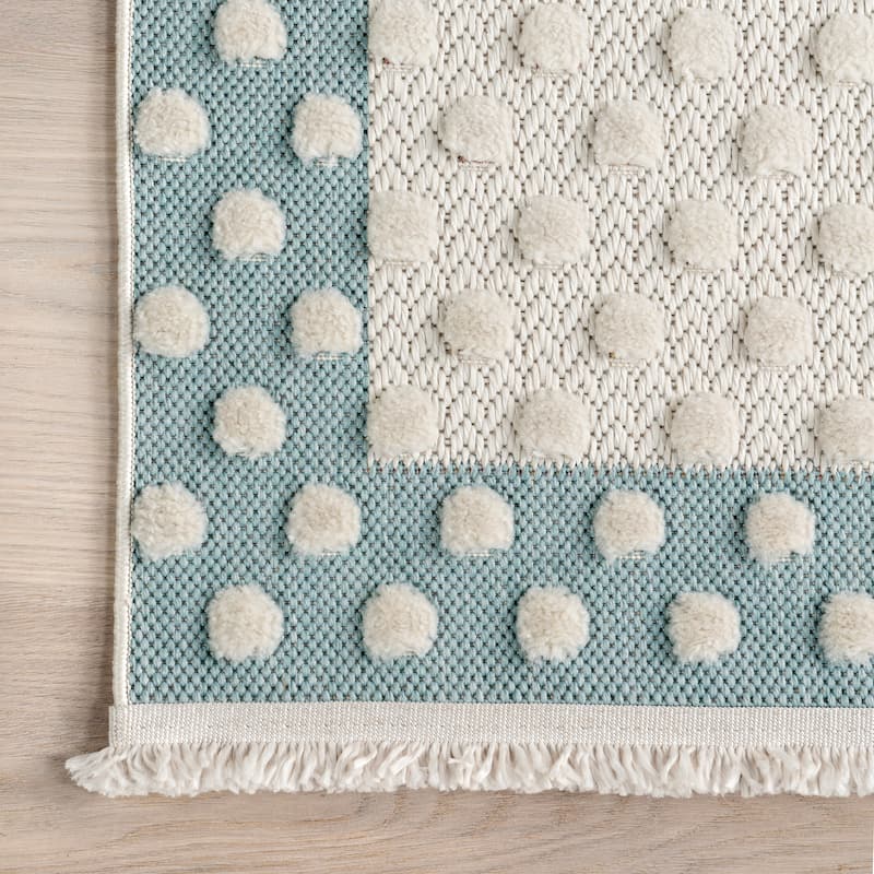 Nuloom Cecelia Polar Bear Kids Fringe Area Rug