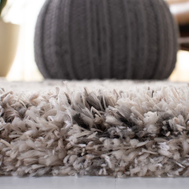 SAFAVIEH Iceland Shag Kicki Flokati 2.6-inch Thick Rug