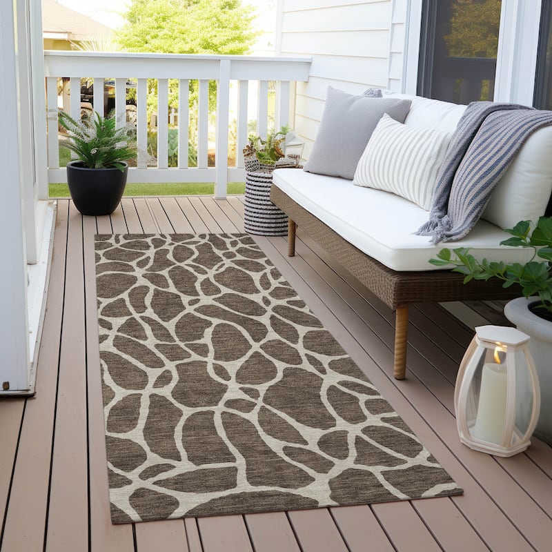 Machine Washable Indoor/ Outdoor Modern Chantille Rug - Fudge - 2'3" x 7'6"