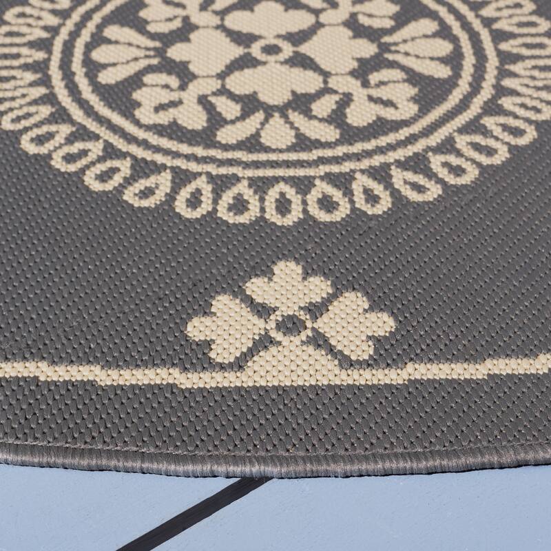 SAFAVIEH Courtyard Lyndy Rug