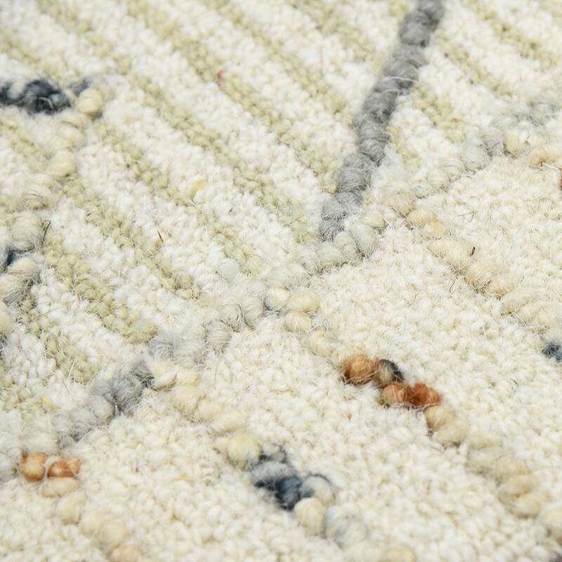 Bakari Drayton Ivory Hand-Hooked Wool Area Rug