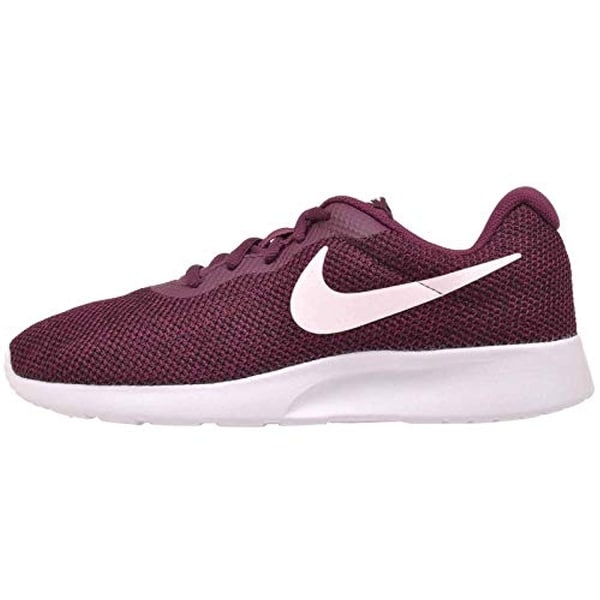 burgundy nike tanjun