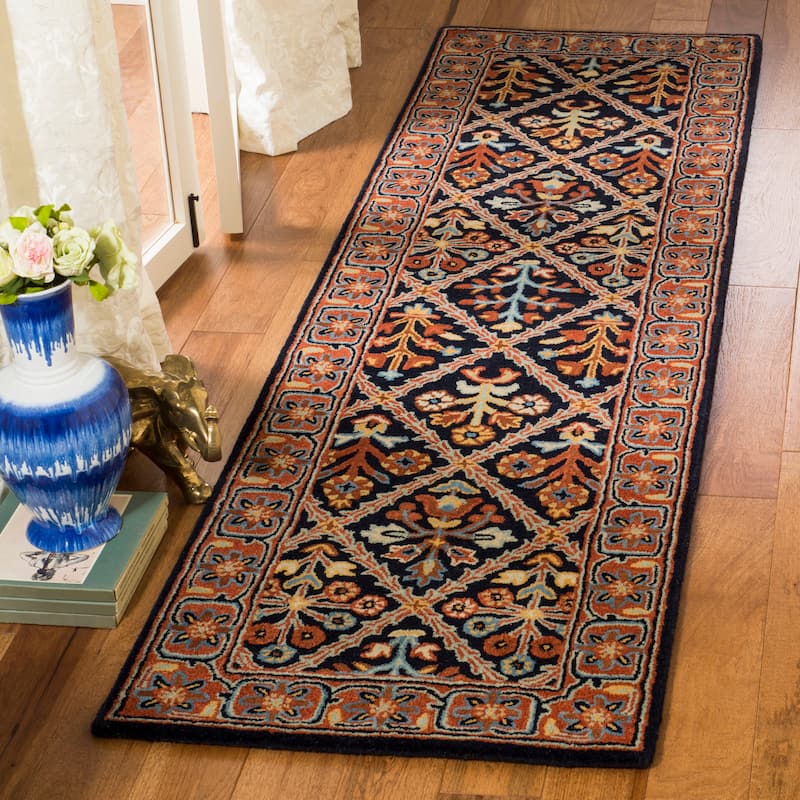 SAFAVIEH Handmade Heritage Overlapping Diamond Traditional Oriental Wool Rug - 2'3" x 8' Runner - Navy/Red