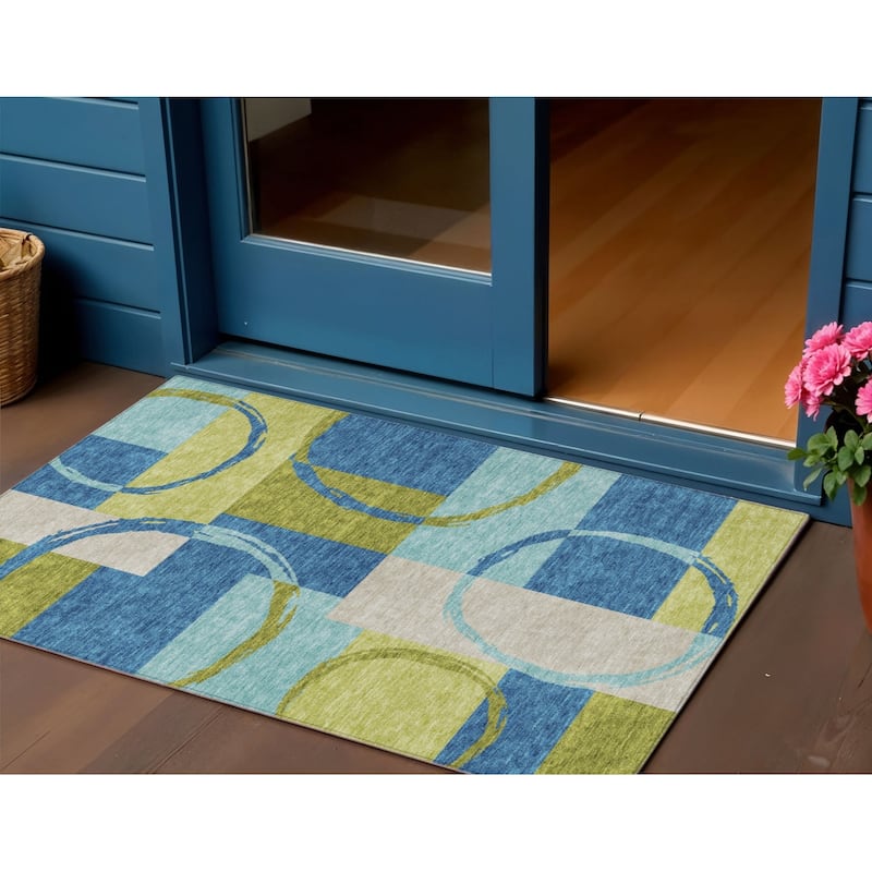 HomeRoots Geometric Modern Rectangle Outdoor Rug - 3' x 5'