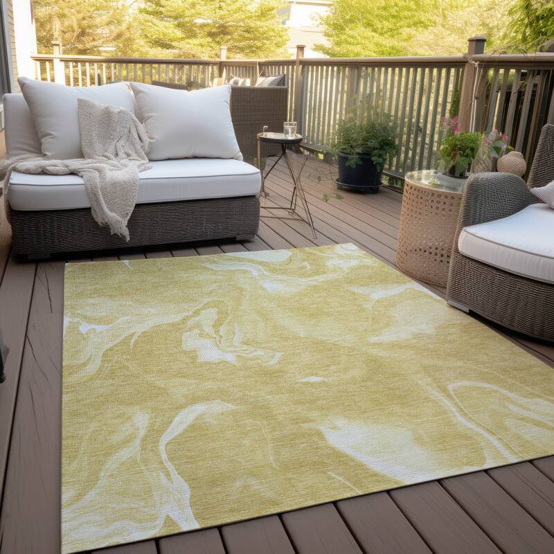 Machine Washable Indoor/ Outdoor Chantille Abstract Motion Rug - Gold - 8' x 10'