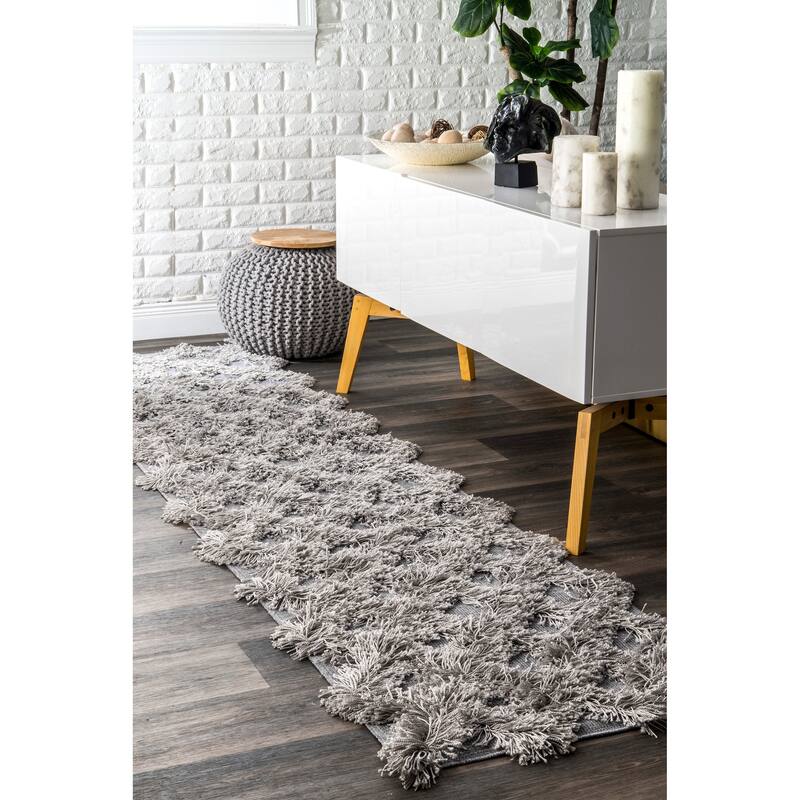 Nuloom Francene Diamond Trellis Shag Area Rug - 2' 5" x 9' 6" - Silver - Runner