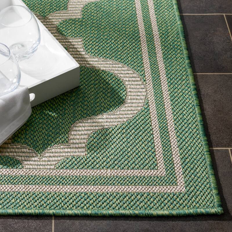 SAFAVIEH Bermuda Washable Edelt Indoor/ Outdoor Waterproof Rug - 6'7" Square - Green/Beige
