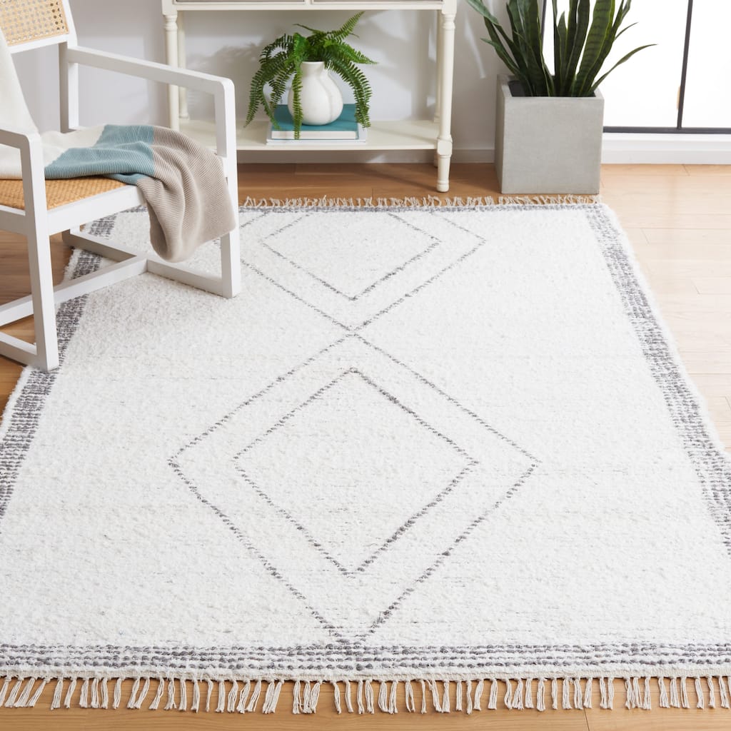 SAFAVIEH Handmade Casablanca Anela Boho Cotton Fringe Rug