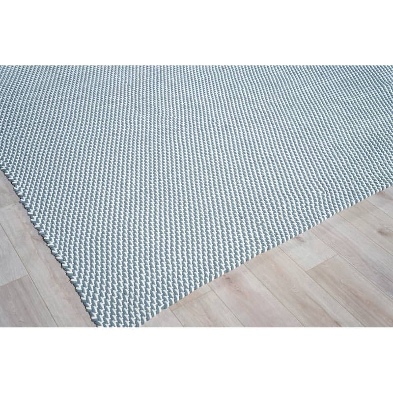 EXQUISITE RUGS Harbor Indoor/Outdoor Handwoven Polypropylene Silver/White Area Rug.