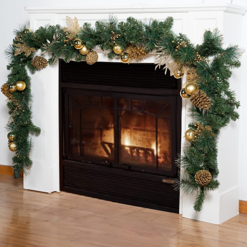 Artificial Versatile Green Christmas Garland with 30 Pine Needles