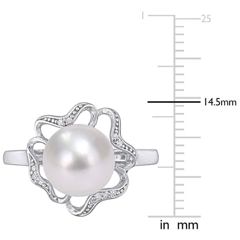 Miadora Sterling Silver Cultured Freshwater Pearl and Diamond Accent Floral Cocktail Ring (9-9.5 mm)