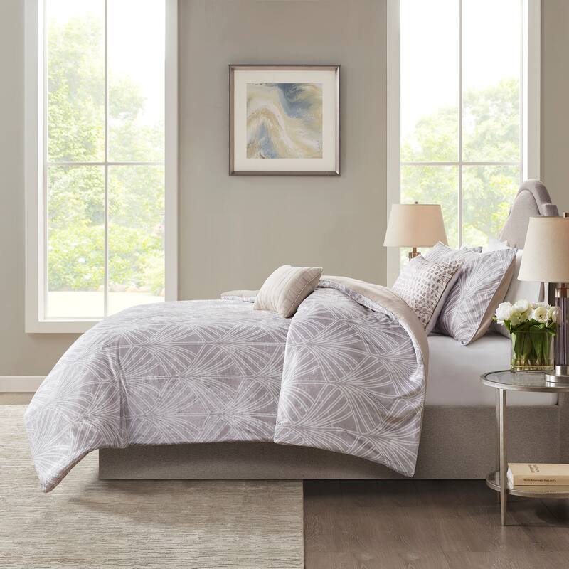Beautyrest Kiona Silver/ Champagne 5 Piece Crushed Velvet Comforter Set