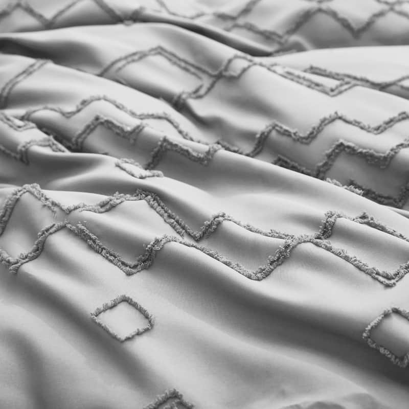 3 Piece Tufted Clipped Jacquard Geometric Oversized Duvet Cover Set