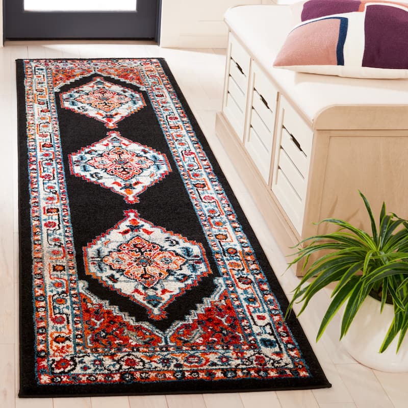 SAFAVIEH Vintage Hamadan Kittie Rug - 2'3" x 8' Runner - Red/Black