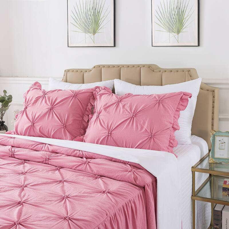 4 PCS Ruffle Skirt Bedspread Set with a Fluffy Rug