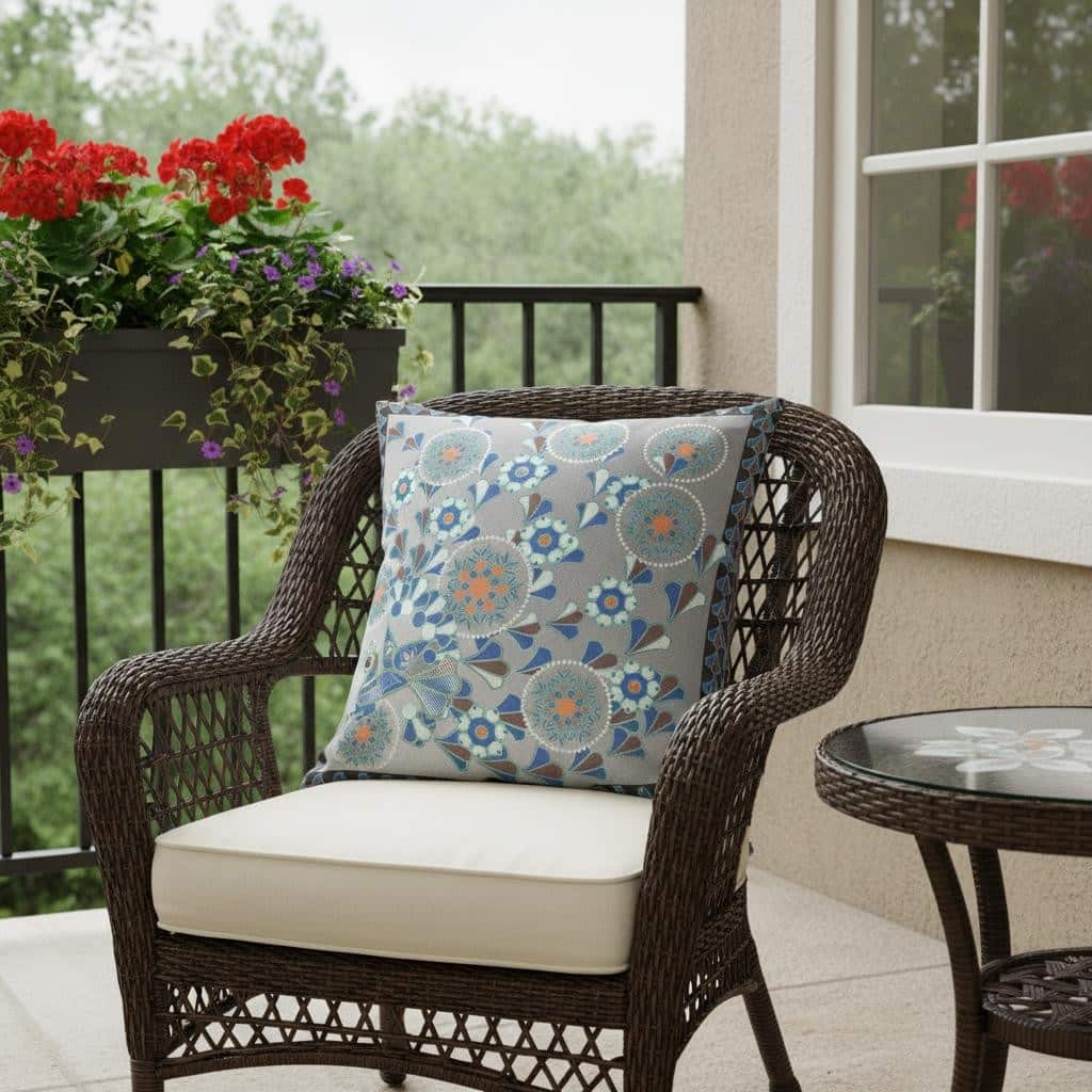 HomeRoots 18" x 18" Black and Gray Blown Seam Floral Indoor Outdoor Throw Pillow - 18.00' X '5.00' X '18.00