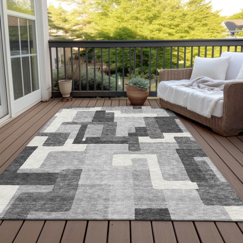 Machine Washable Indoor/ Outdoor Chantille Modern Blocks Rug