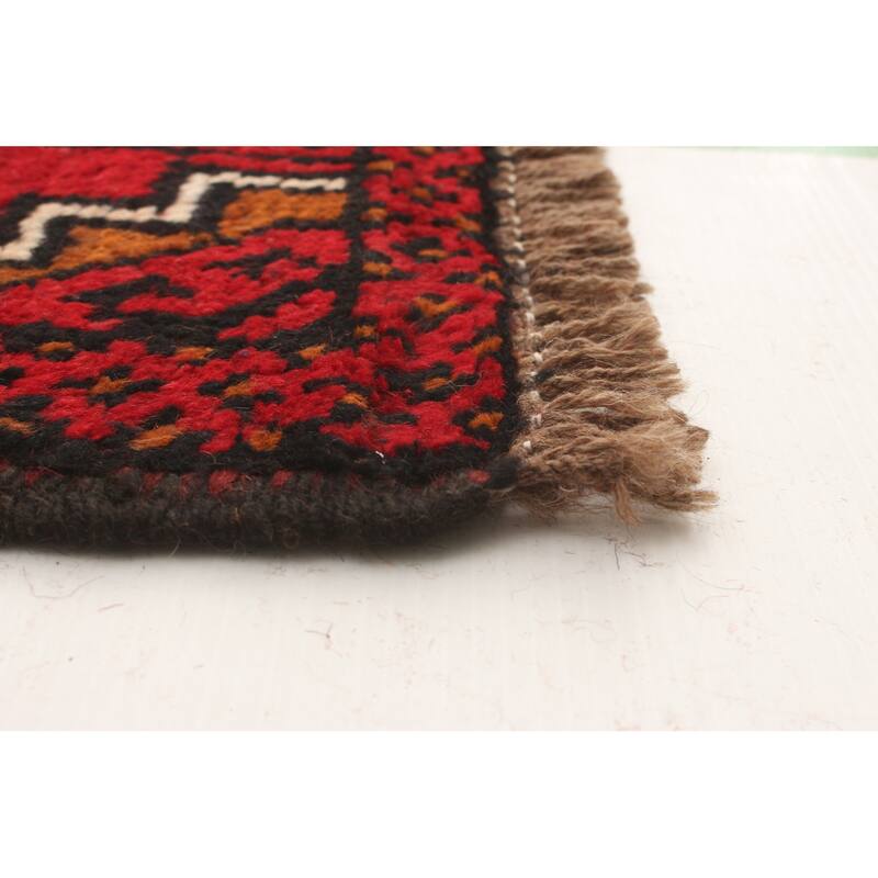 Hand-knotted Akhjah Red Wool Rug - 3'4" x 5'2"/3'4 x 5'2