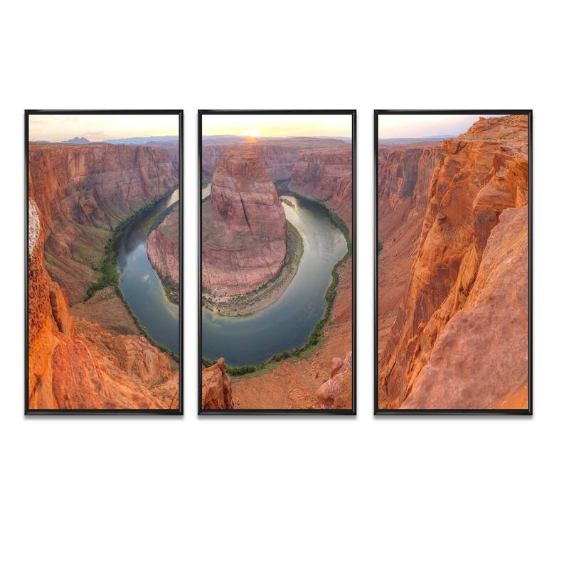 Designart "Horseshoe Bend Arizona Panorama" Landscape Framed Canvas
