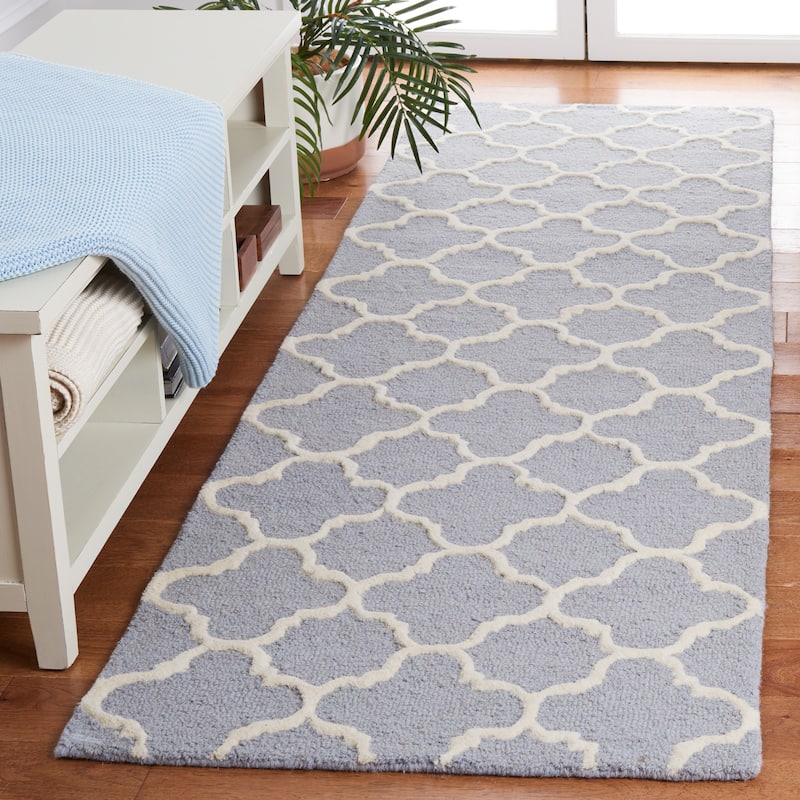 SAFAVIEH Handmade Cambridge Touria Modern Moroccan Wool Rug - 2'6" x 14' Runner - Light Blue/Ivory
