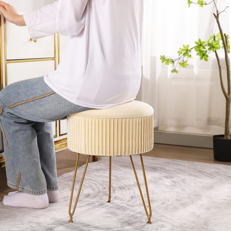 Round Storage Ottoman with Tray