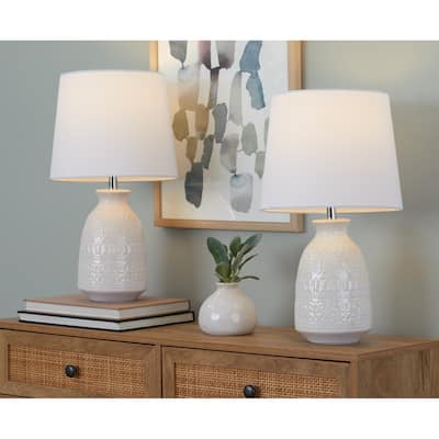 Porch & Den Claudia 20" Ceramic Table Lamp with Patterned Base & Linen Shade (Set of 2) - 20