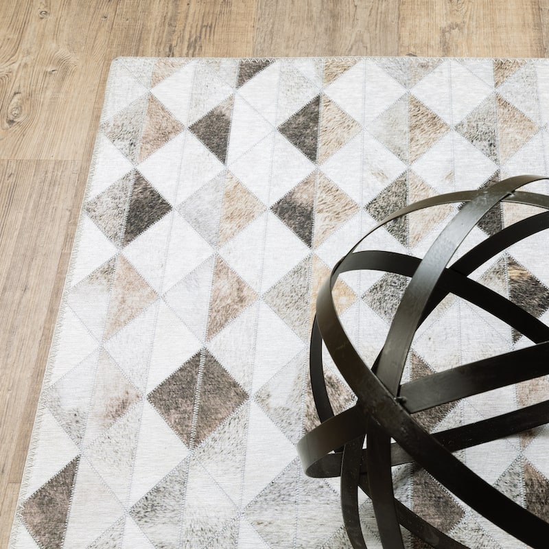 Vista Home Montreux Geometric Animal Print Beige/Cream Area Rug
