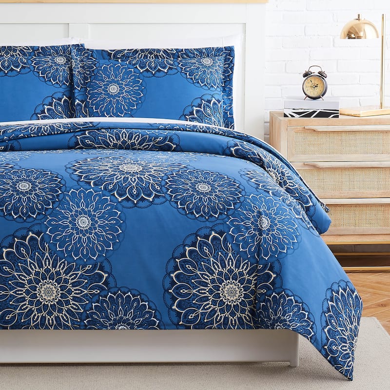 Midnight floral Down Alternative Comforter and Sham Set