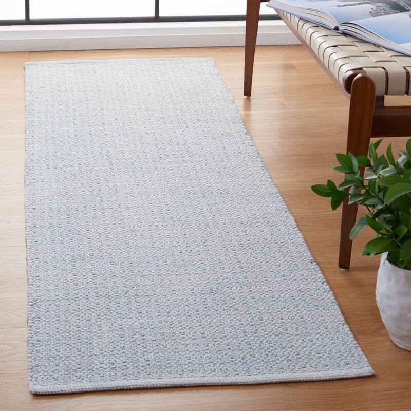 SAFAVIEH Montauk Bonita Handmade Cotton Area Rug - 2'3" x 7' Runner - Ivory/Light Blue