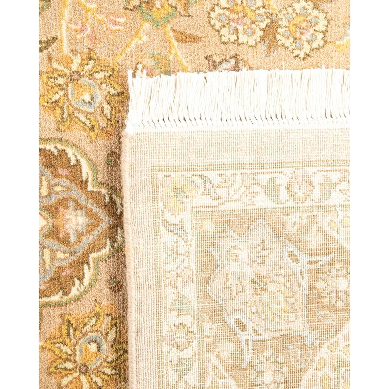 Overton Hand Knotted Wool Traditional Oriental Ivory Area Rug - 4' x 6'
