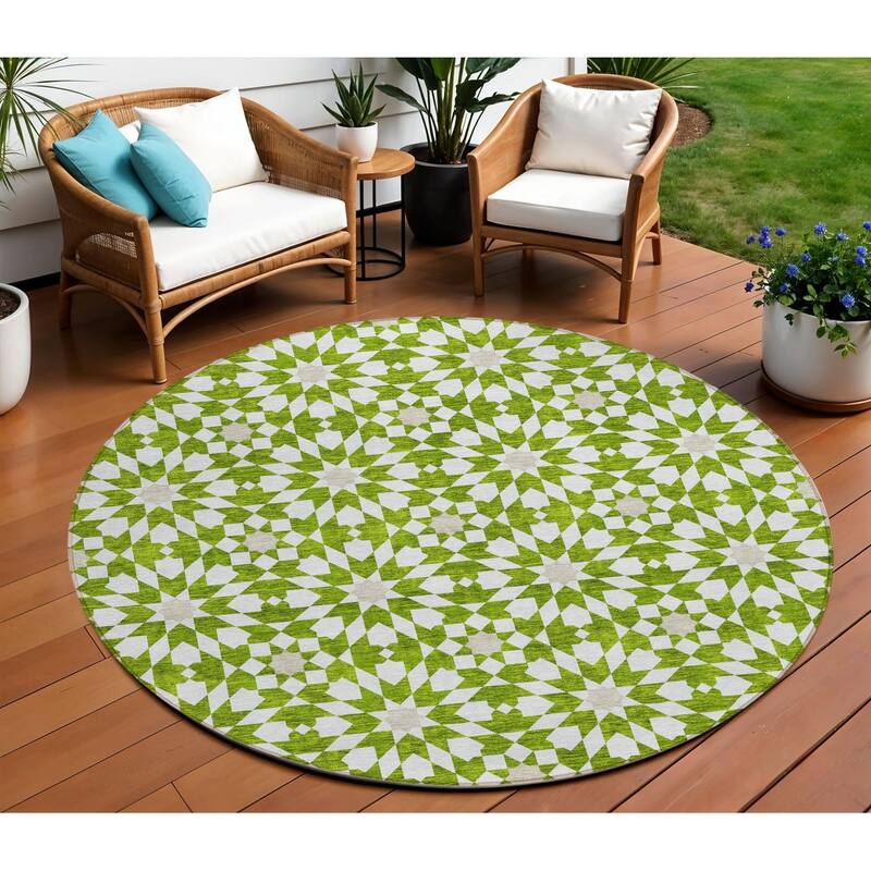 HomeRoots Floral Medallion Transitional Rectangle Outdoor Rug - 8' Round