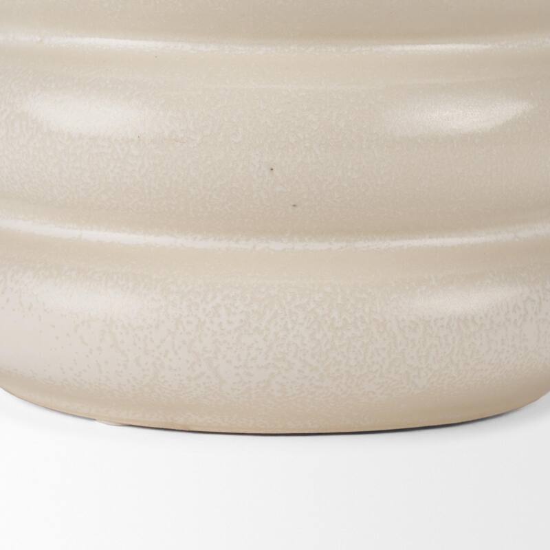 Twyla Tall Pot