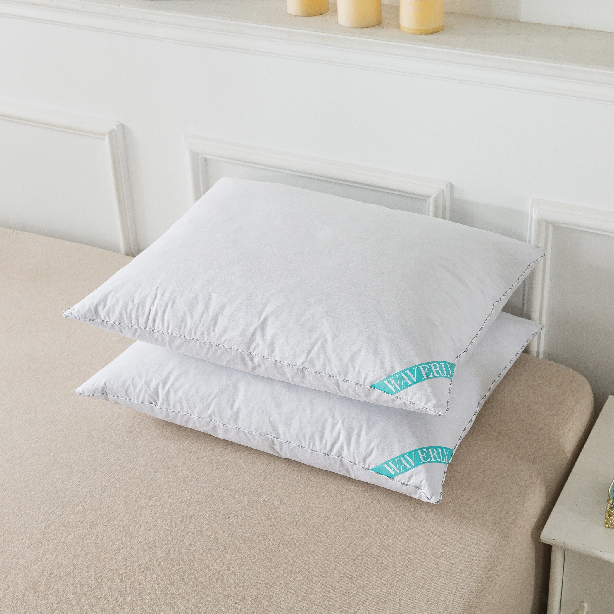 Hard clearance feather pillows