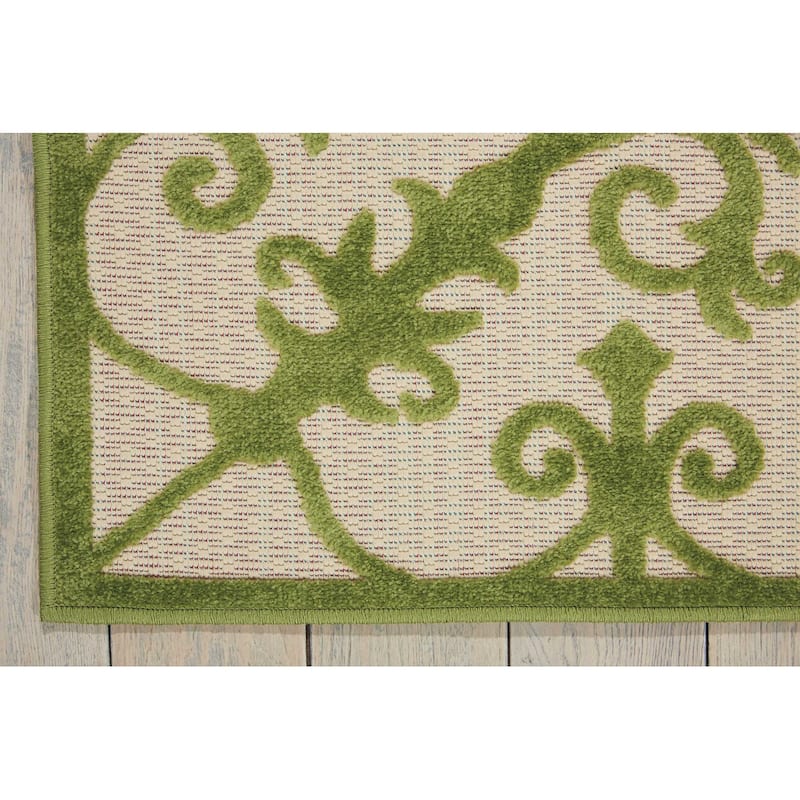 HomeRoots Contemporary Rectangle Outdoor Rug - 10' X 13'