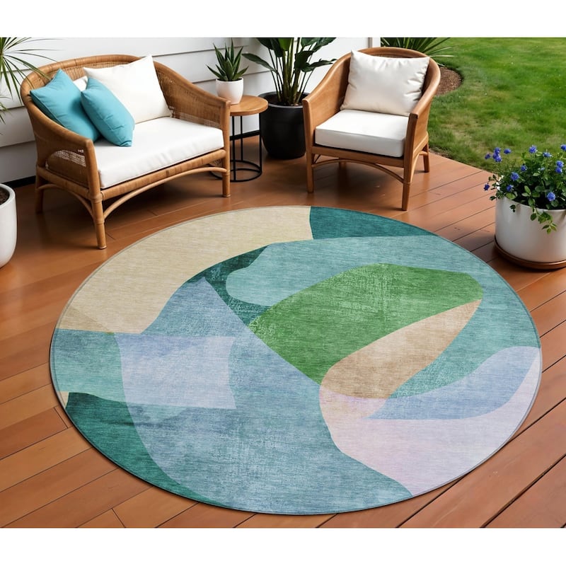HomeRoots Abstract Transitional Rectangle Outdoor Rug - 8' Round