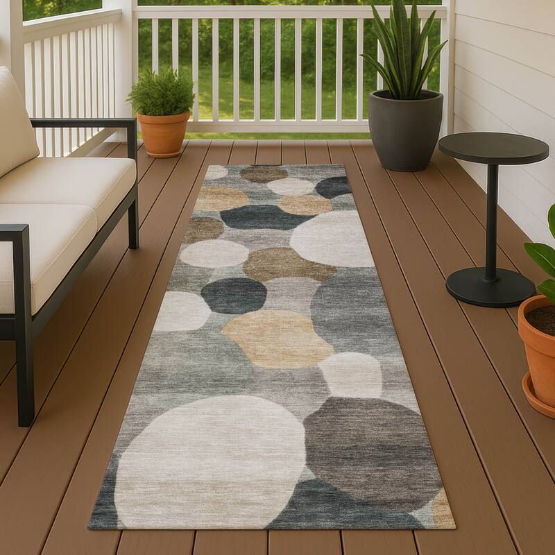 Machine Washable Indoor/ Outdoor Modern Circy Chantille Rug - Taupe - 2'3" x 7'6"