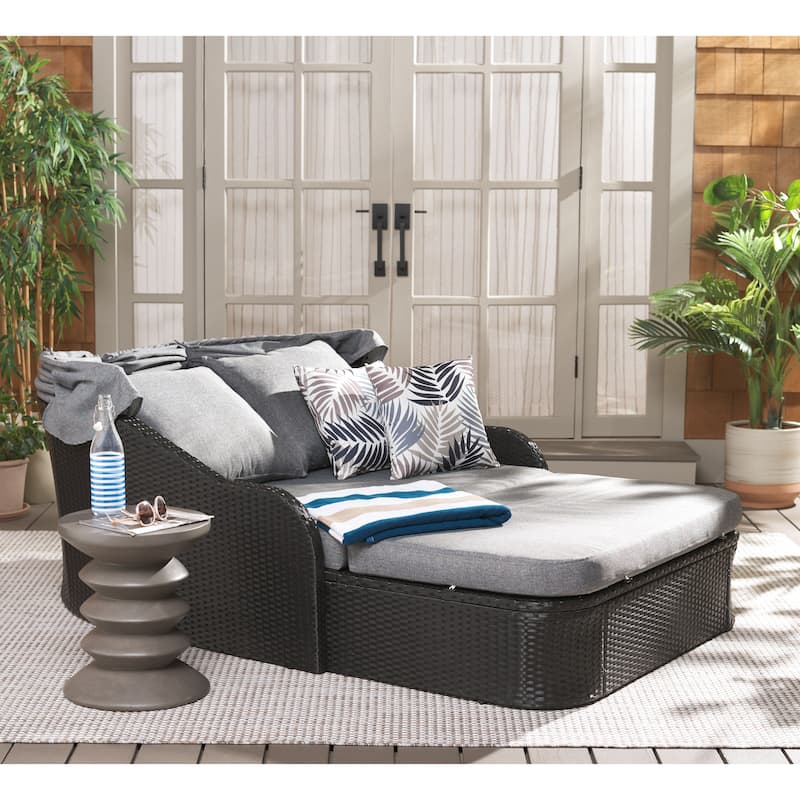 SAFAVIEH Outdoor Living Baloo Daybed - 80Wx52Dx50H