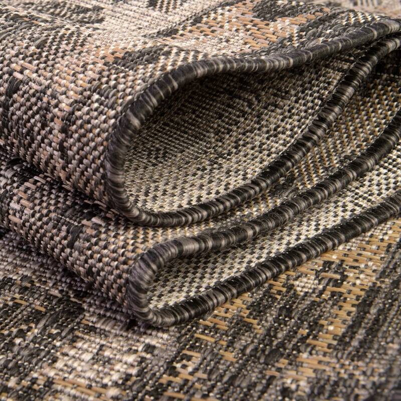Outdoor Nirie Collection Area Rug