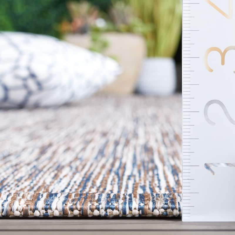 SAFAVIEH Courtyard Lumturie Indoor/Outdoor Waterproof Patio Rug