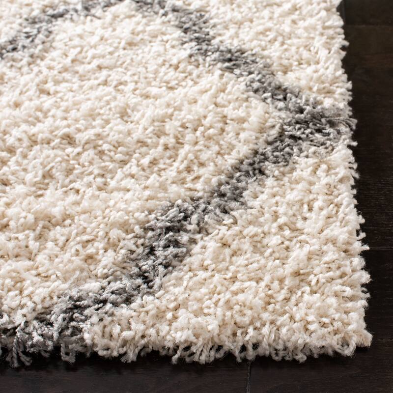 SAFAVIEH Dallas Shag Hacer Trellis 1.5-inch Thick Rug