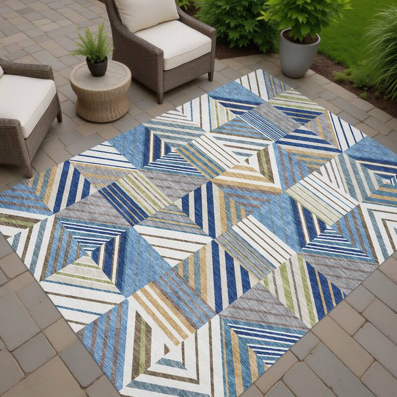 Machine Washable Indoor/ Outdoor Geo Mosaic Chantille Rug