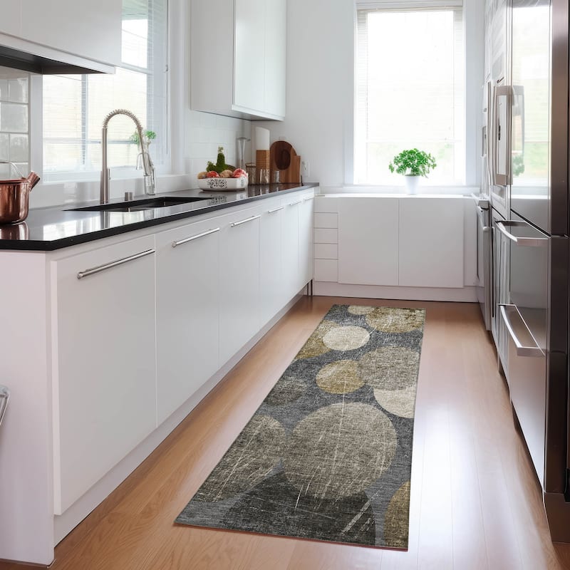 Machine Washable Indoor/ Outdoor Bubbles Chantille Rug - Brown - 2'3" x 7'6"