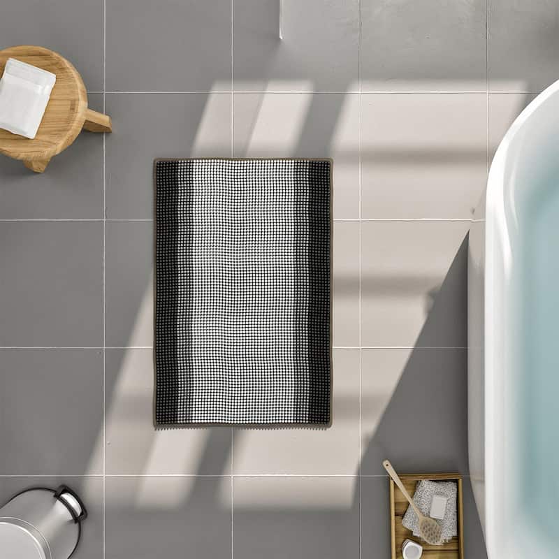 Totti Leo Gray Microfiber Chenille 21" x 32" Bathroom Mat