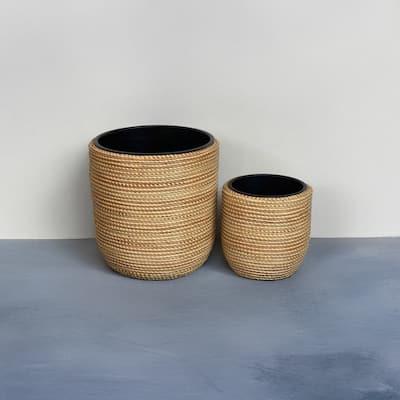 Alpine Corporation 18in. Tall Poly Rattan Planter Set of 2 with Removable Inserts, Durable Wicker-Style Resin Pots