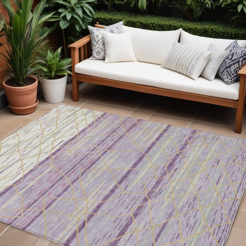 HomeRoots Striped Modern Rectangle Outdoor Rug - 10' X 14'