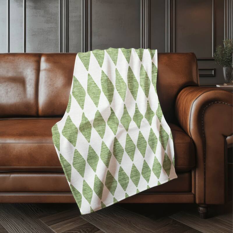 Premium Machine Washable Modern Argyle Sherpa Throw Blanket - Green - 4'2" x 5'10"