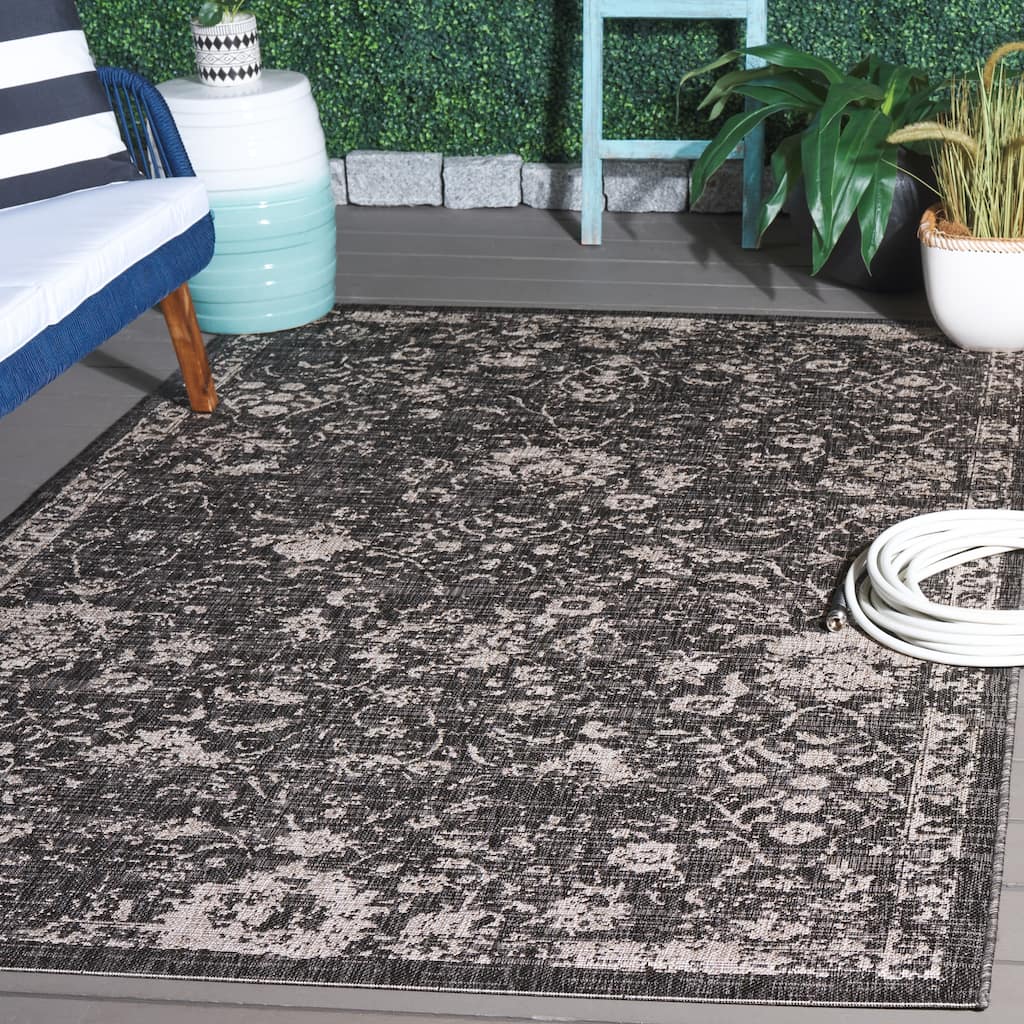 SAFAVIEH Courtyard Babet Indoor/Outdoor Transitional Rug - 5'1" x 7'6"