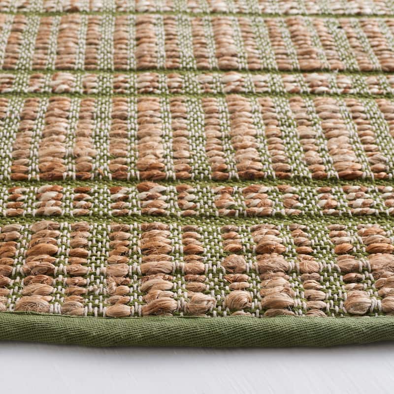SAFAVIEH Handmade Natural Fiber Undis Geometric Seagrass Rug